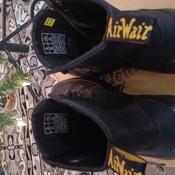 Dr Martens Combs Leather Black Size 7m/8w - Picture 10 of 13